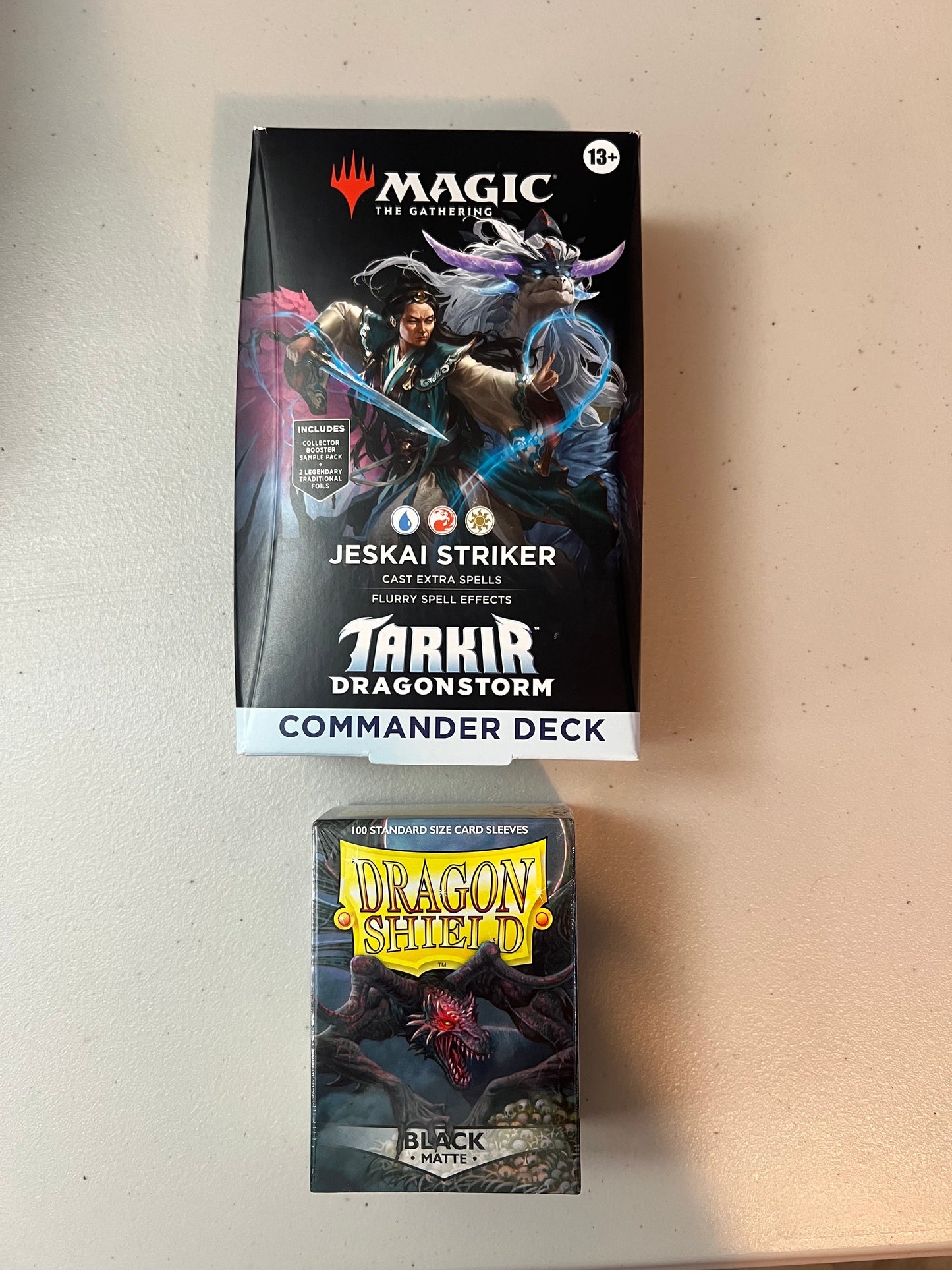 Tarkir Dragonstorm - Jeskai Striker - Commander deck + Dragon Shield Sleeves - Bundle